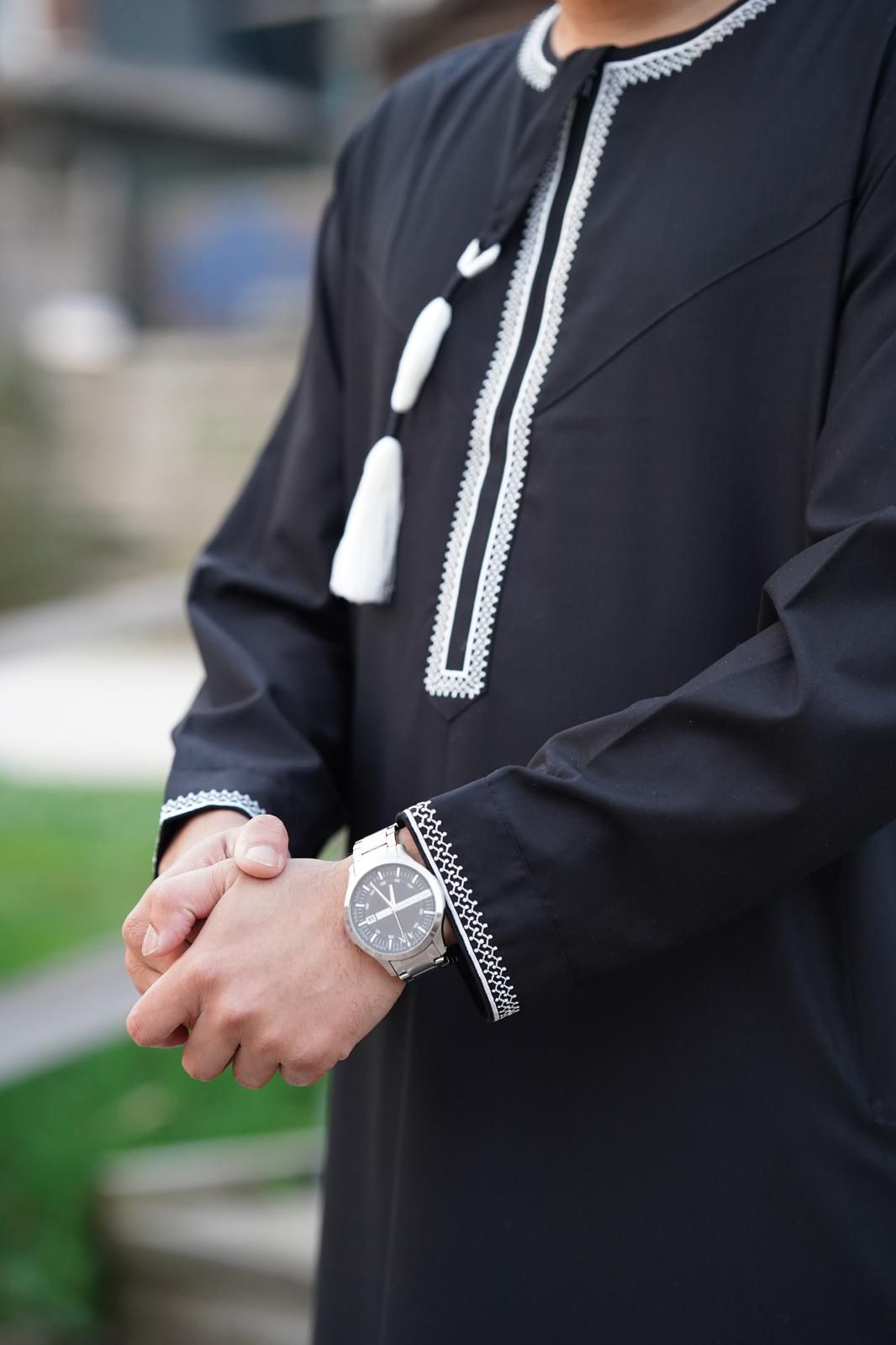 Premium Embroidery Omani Thobe with Tassel - Black and White